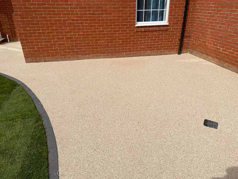 Resin driveway with steps