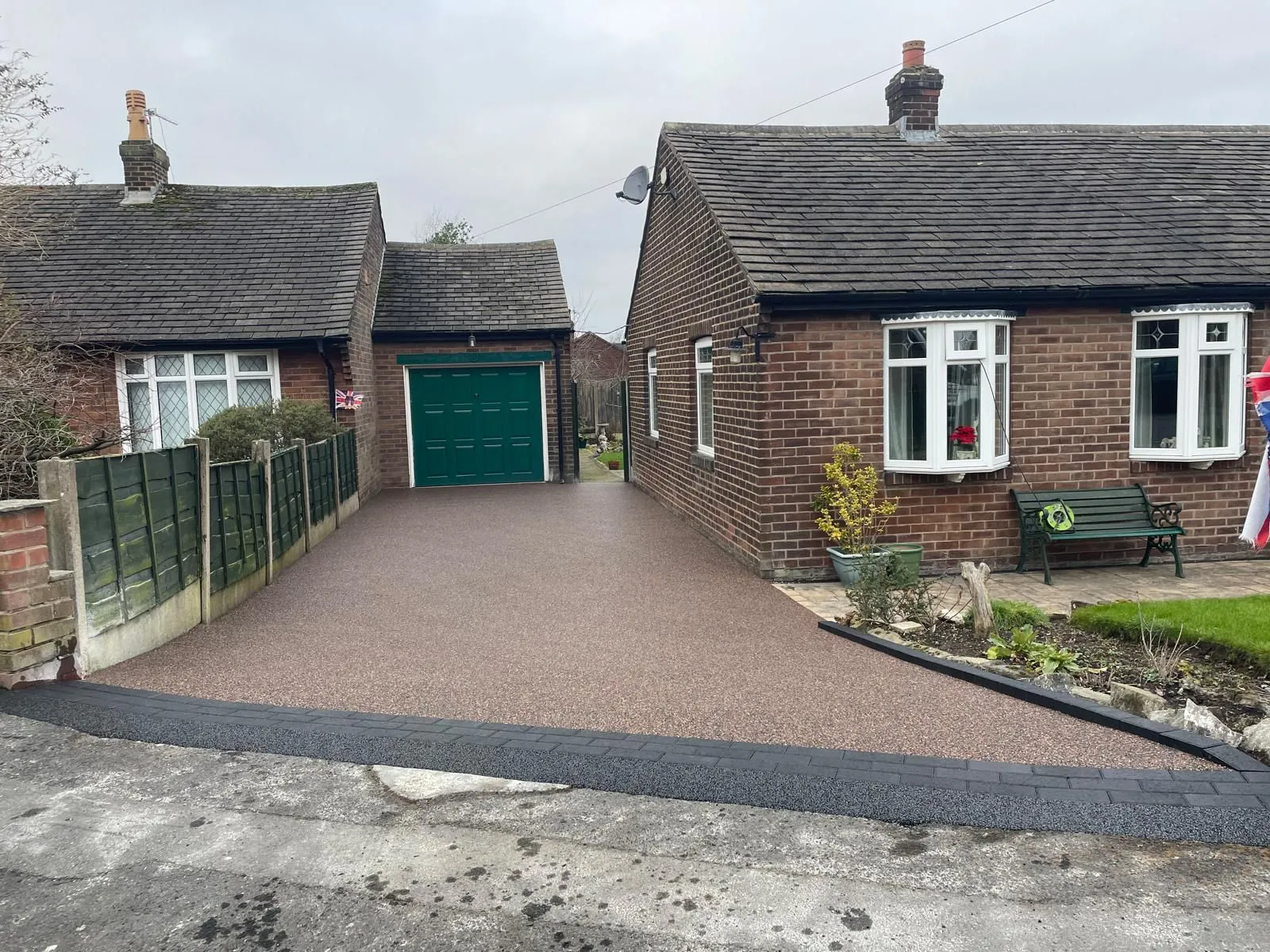 Copper resin bound driveway at bungalow, Manchester